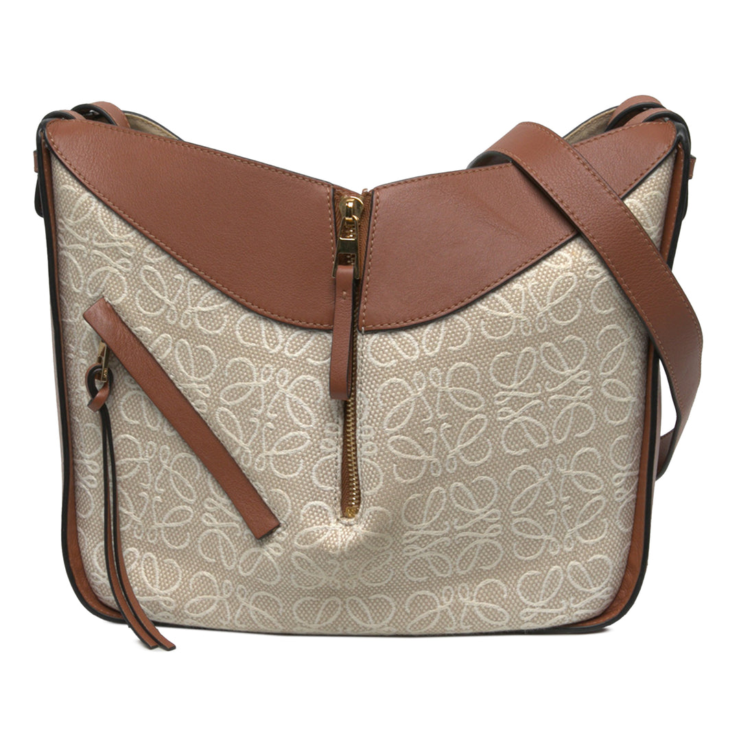 LOEWE Sac à main Anagram Hammock Petit Marron – vue principale – GABY PARIS