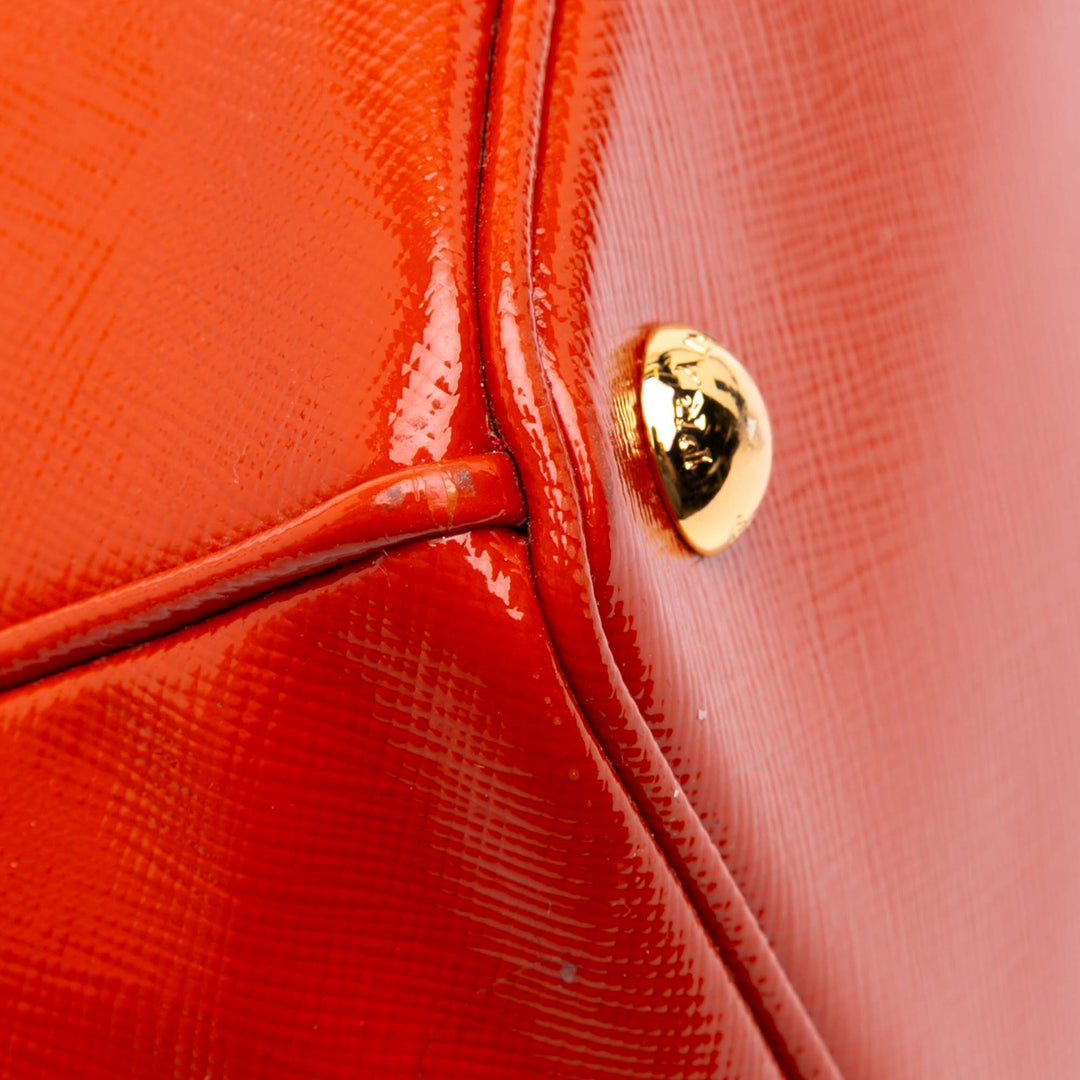 Prada Medium Saffiano Vernice Galleria Double Zip Sac