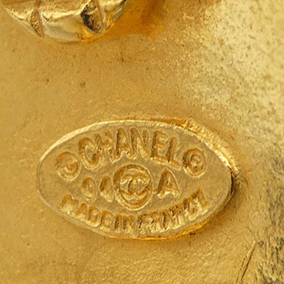 Chanel CC plaqué Rond À clip Boucles d'oreilles Doré – vue 4 – GABY PARIS