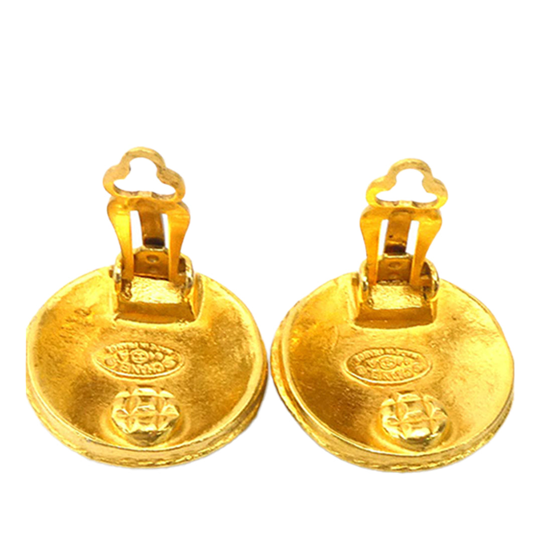 Chanel CC plaqué Rond À clip Boucles d'oreilles Doré – vue 7 – GABY PARIS