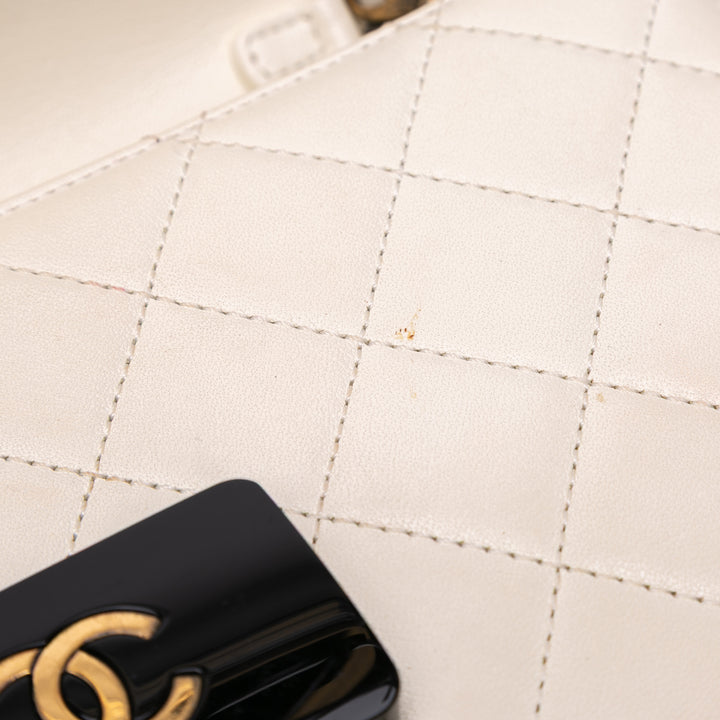 Medium Sheepskin Beauty Lock Flap White - Gaby Paris