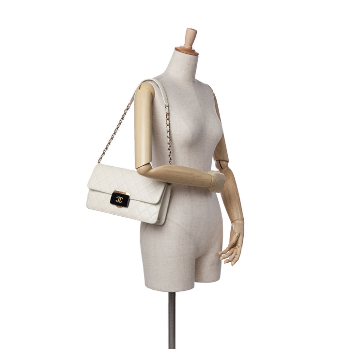 Medium Sheepskin Beauty Lock Flap White - Gaby Paris