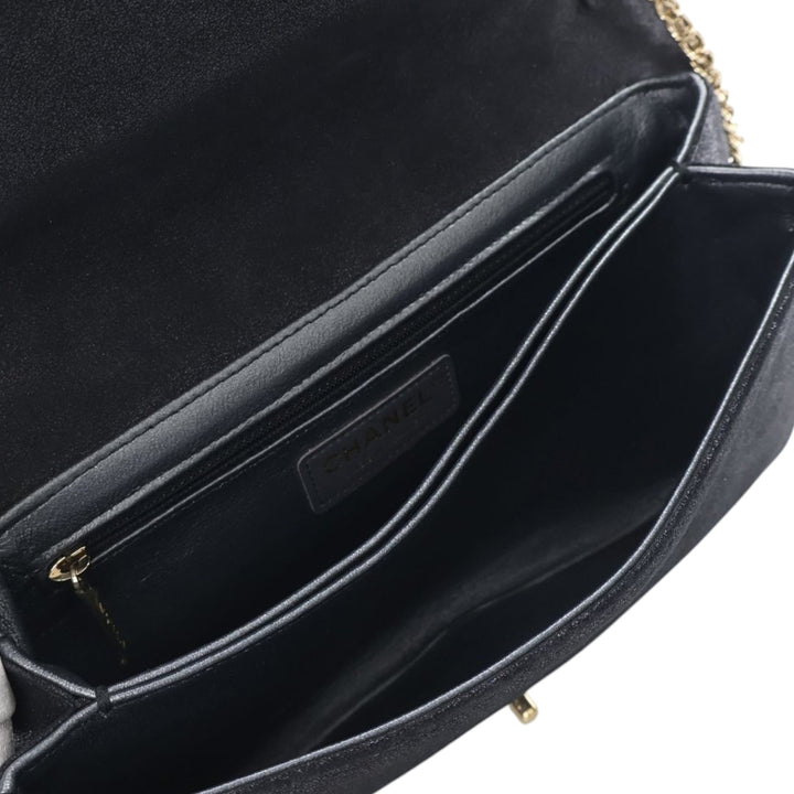 Chanel Chevron Nubuck Micro Chain Embellished Flap Noir – GABY PARIS Authentique