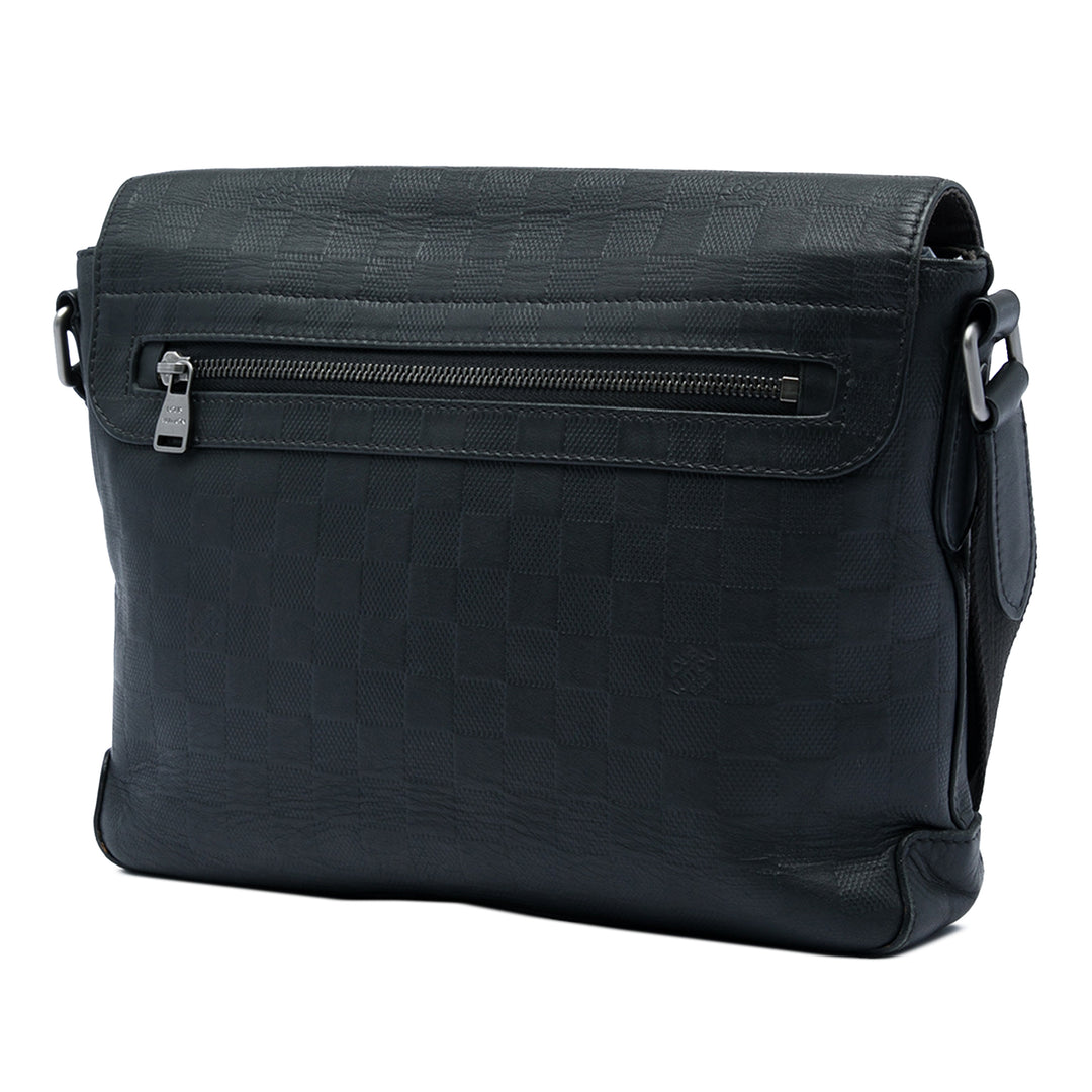Louis Vuitton District PM Damier Infini Noir