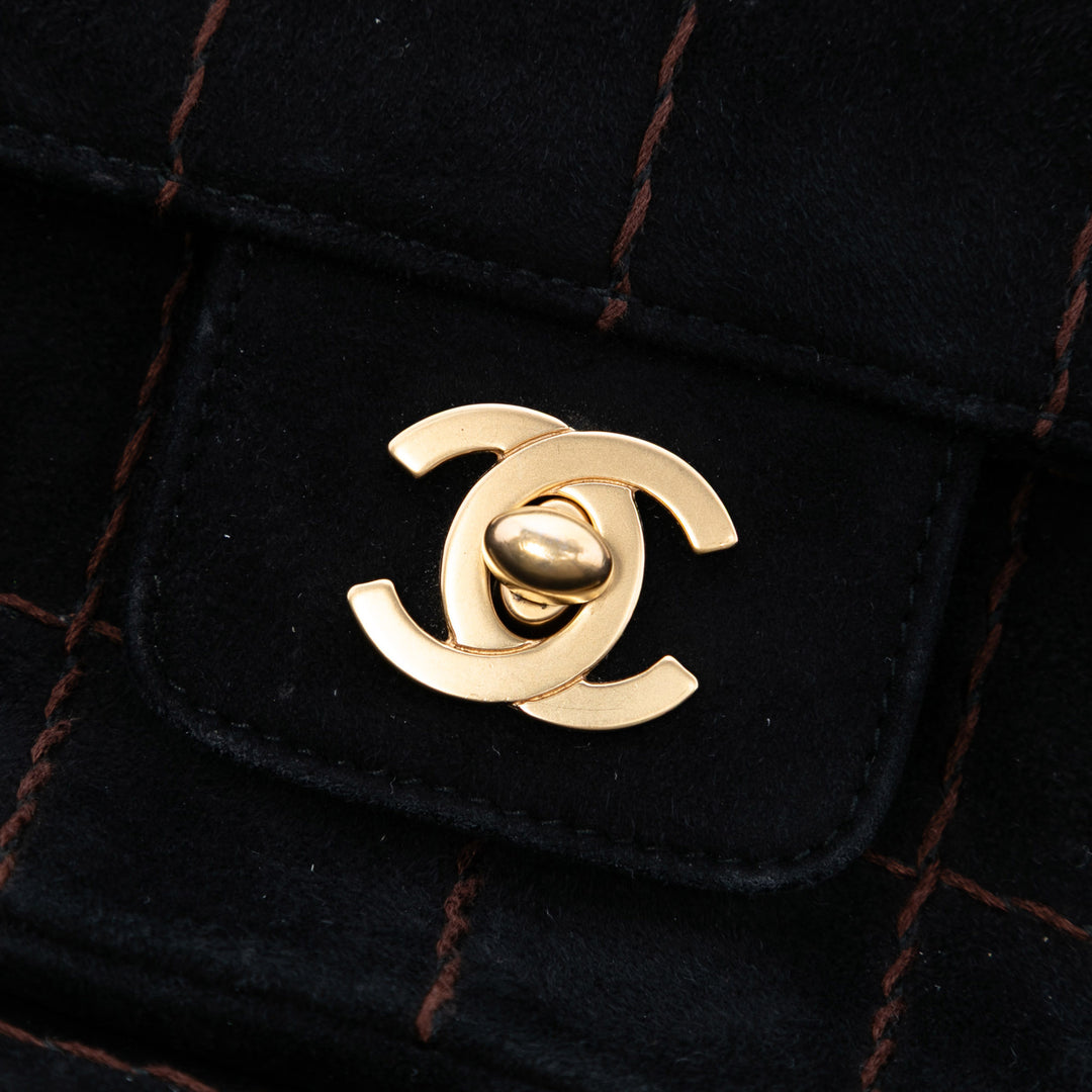 Chanel CC Choco Bar Daim Surpiqué Chain à rabat