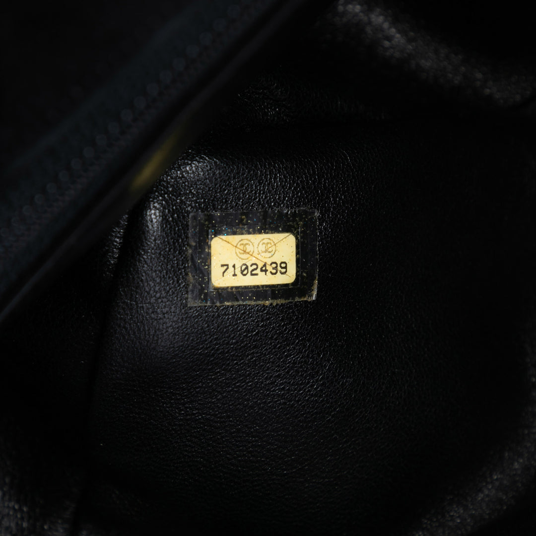 Chanel CC Choco Bar Daim Surpiqué Chain à rabat