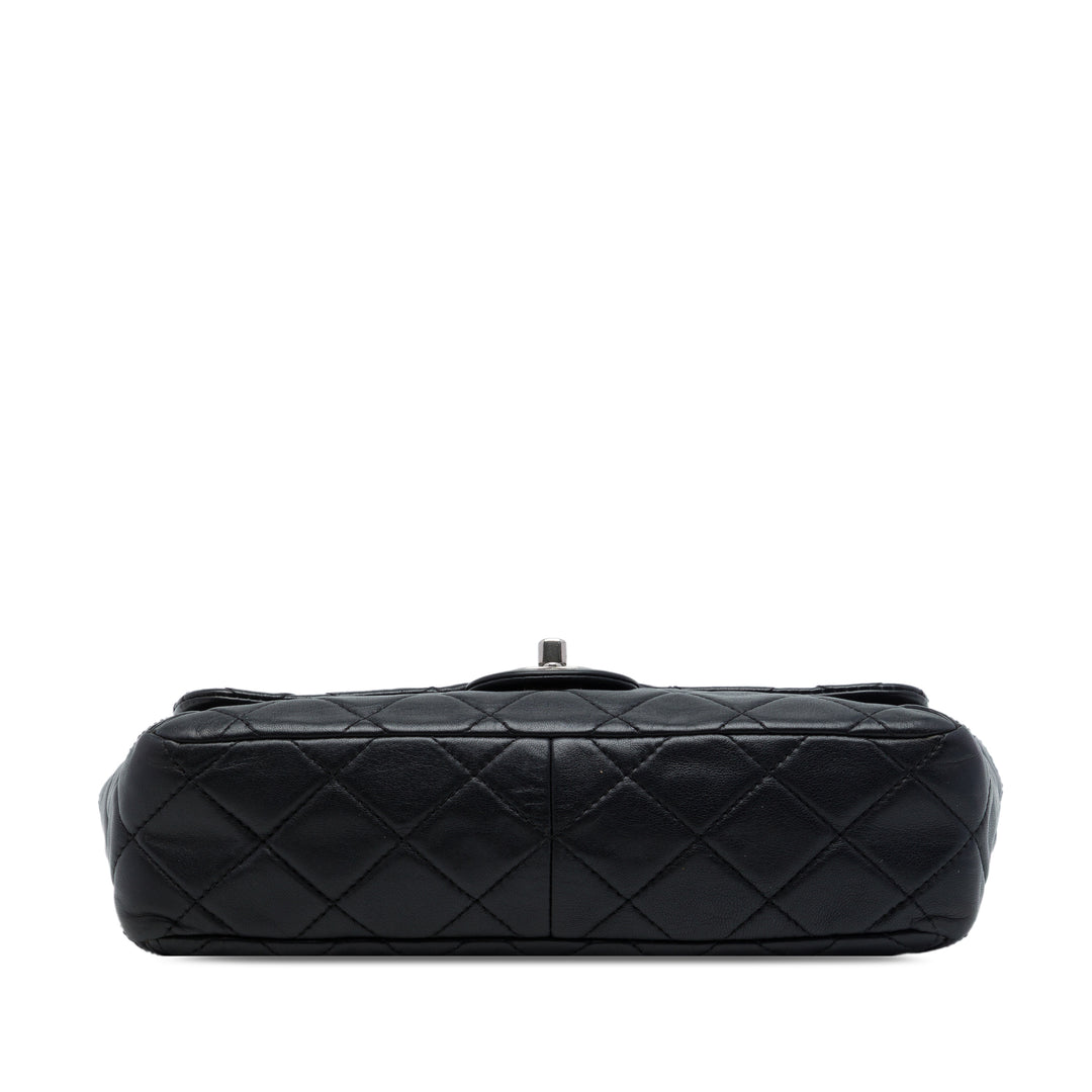 Chanel Matelassé Around Poches à rabat Moyen Cuir d'agneau Noir