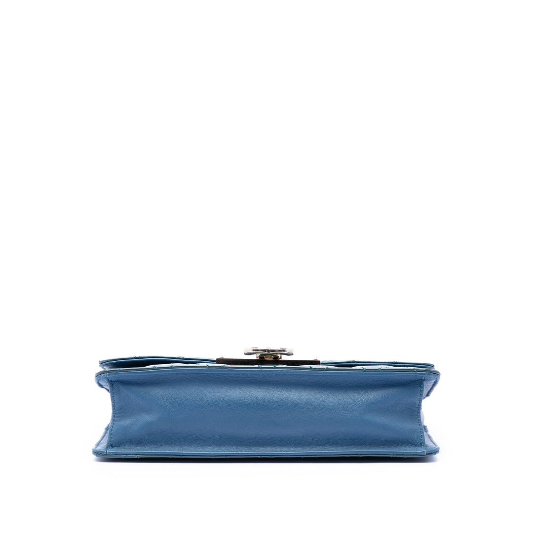 Chanel Matelassé Cuir verni Golden Class East West Wallet on Chain