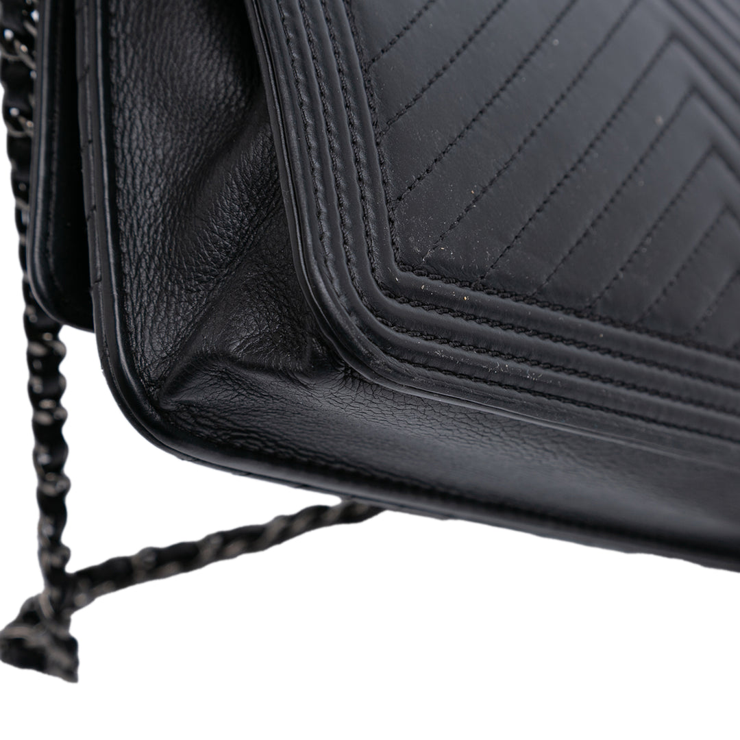 Chanel Chevron Cuir d’agneau Boy Wallet on Chain