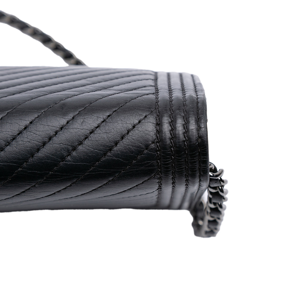 Chanel Chevron Cuir d’agneau Boy Wallet on Chain