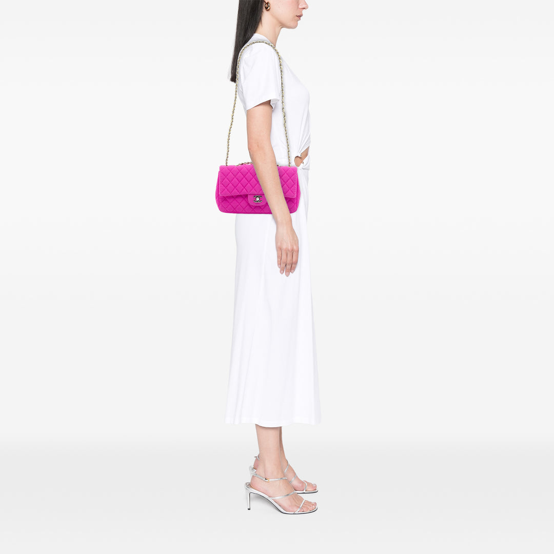 Chanel Medium Classic Mesh Simple rabat