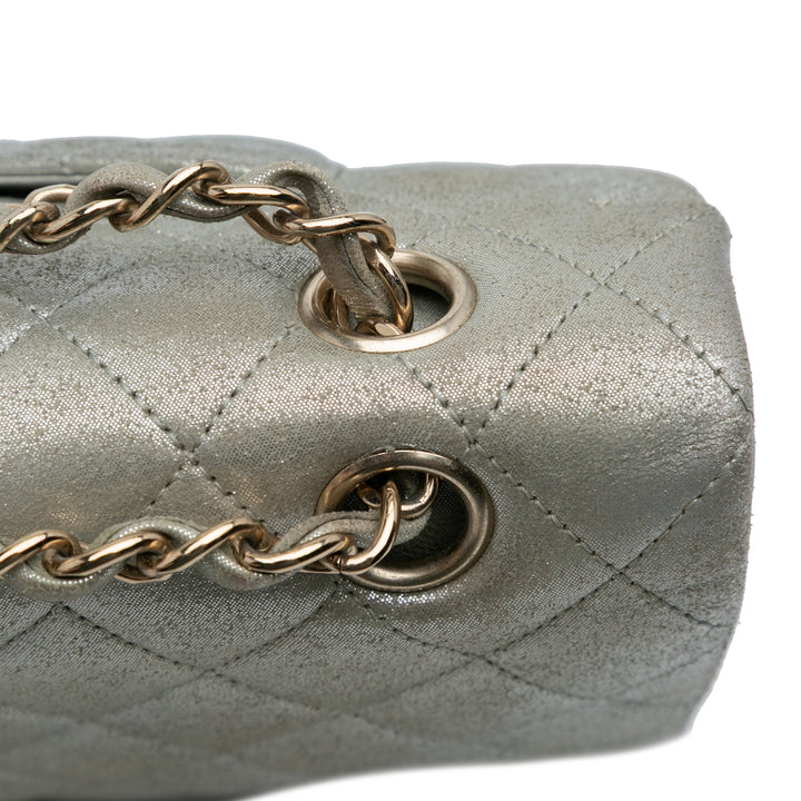 Chanel Medium Classic Iridescent Cuir de veau Double rabat Argenté