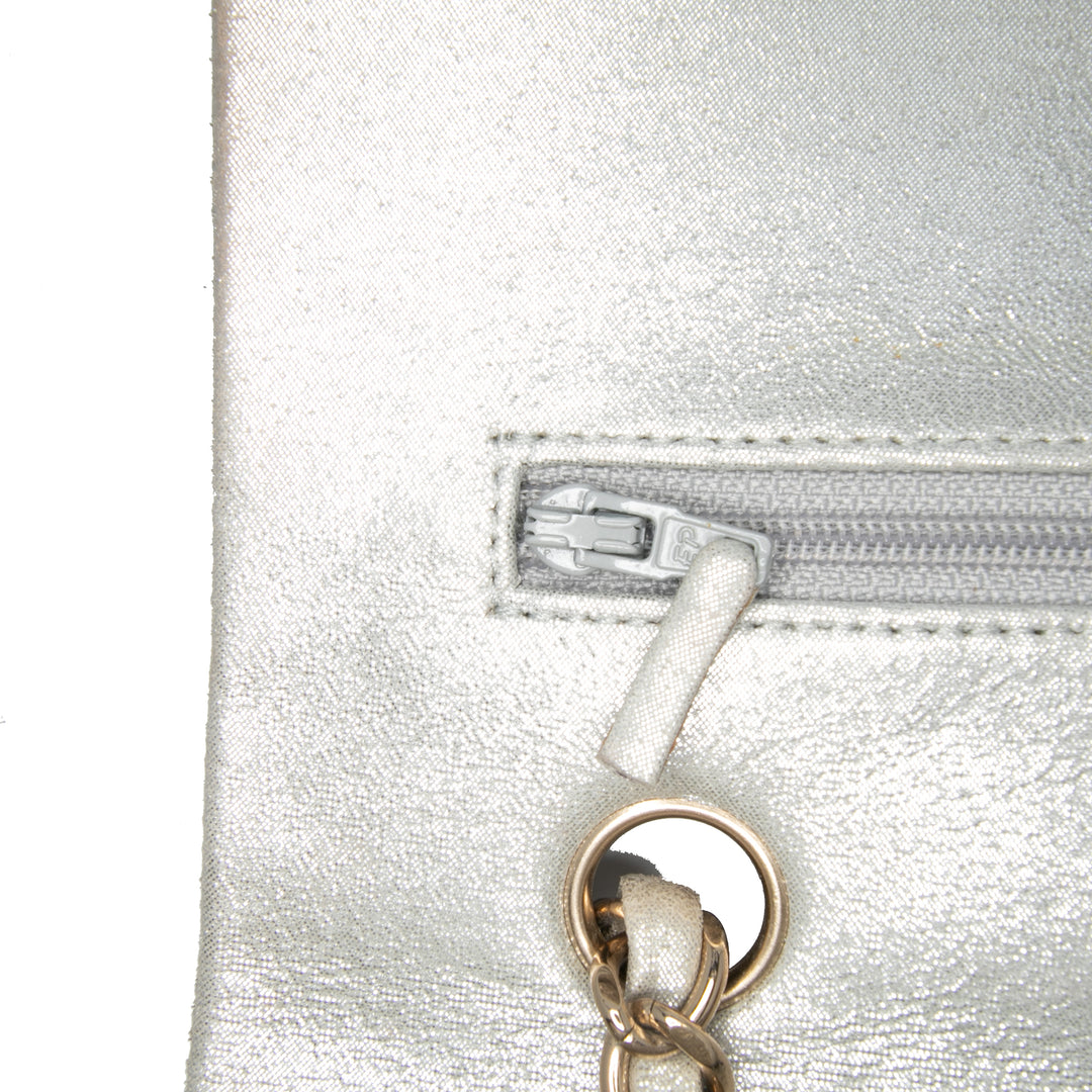 Chanel Medium Classic Iridescent Cuir de veau Double rabat Argenté