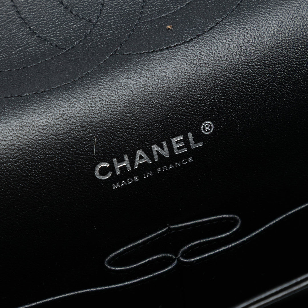 Chanel Maxi Classic Cuir verni Double rabat – GABY PARIS Authentique