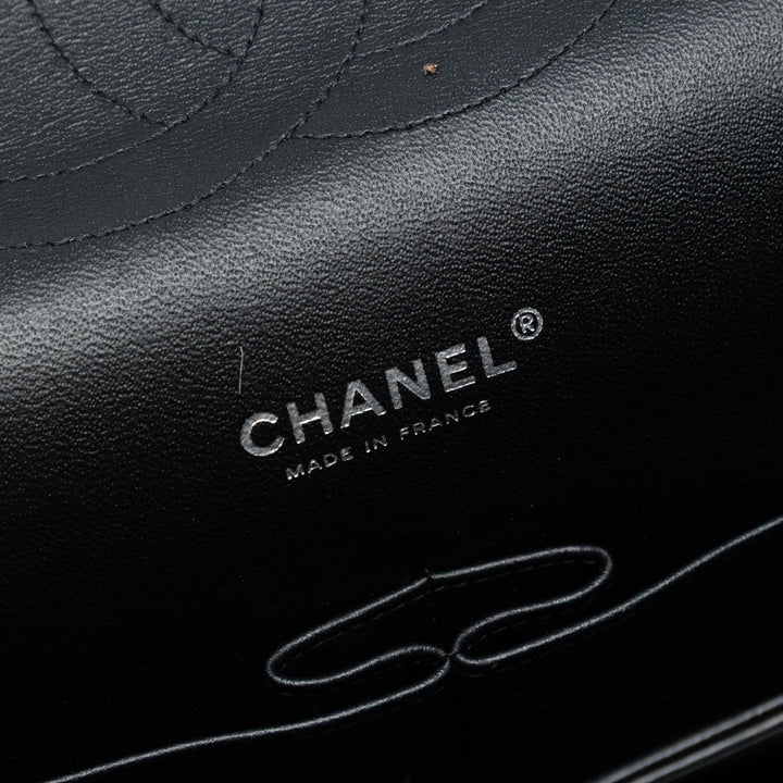 Chanel Maxi Classic Cuir verni Double rabat – GABY PARIS Authentique