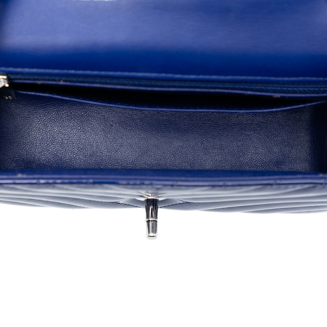 Chanel Mini Rectangular Classic Chevron Cuir verni Simple rabat