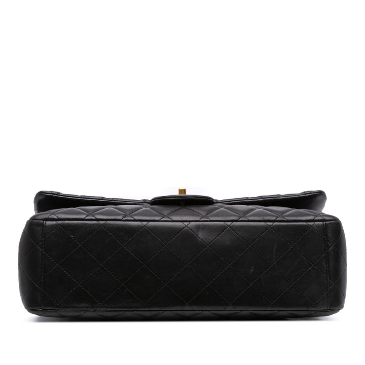 Chanel Maxi Classic Cuir d’agneau Double rabat Noir