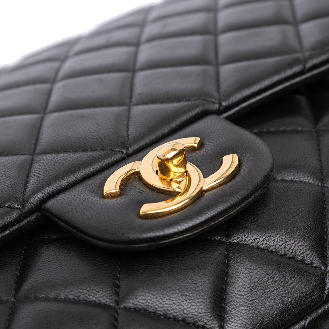 Chanel Maxi Classic Cuir d’agneau Double rabat Noir