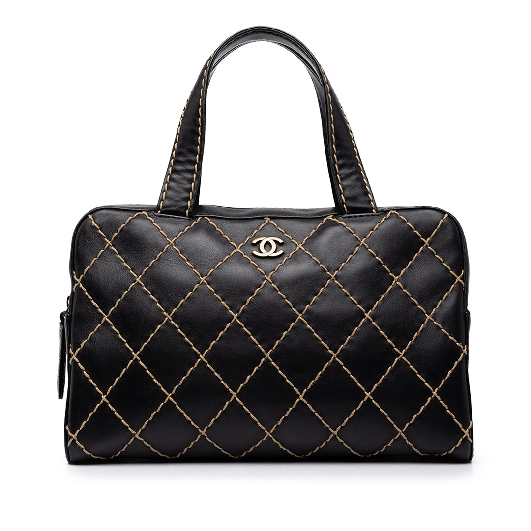Chanel Sac à main CC Wild Stitch Cuir de veau Noir – vue principale – GABY PARIS