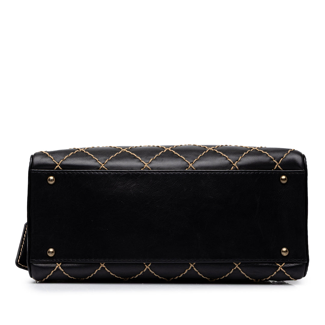 Chanel Sac à main CC Wild Stitch Cuir de veau Noir – vue 3 – GABY PARIS