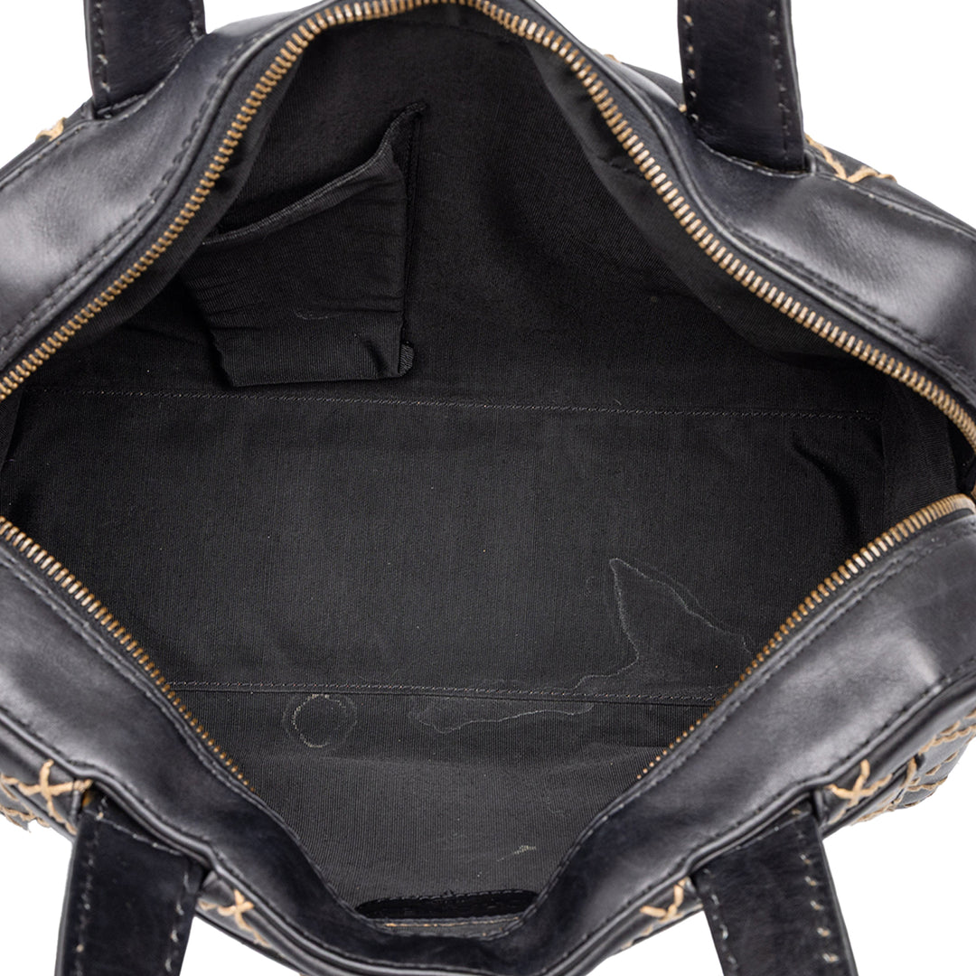 Chanel Sac à main CC Wild Stitch Cuir de veau Noir – vue 4 – GABY PARIS