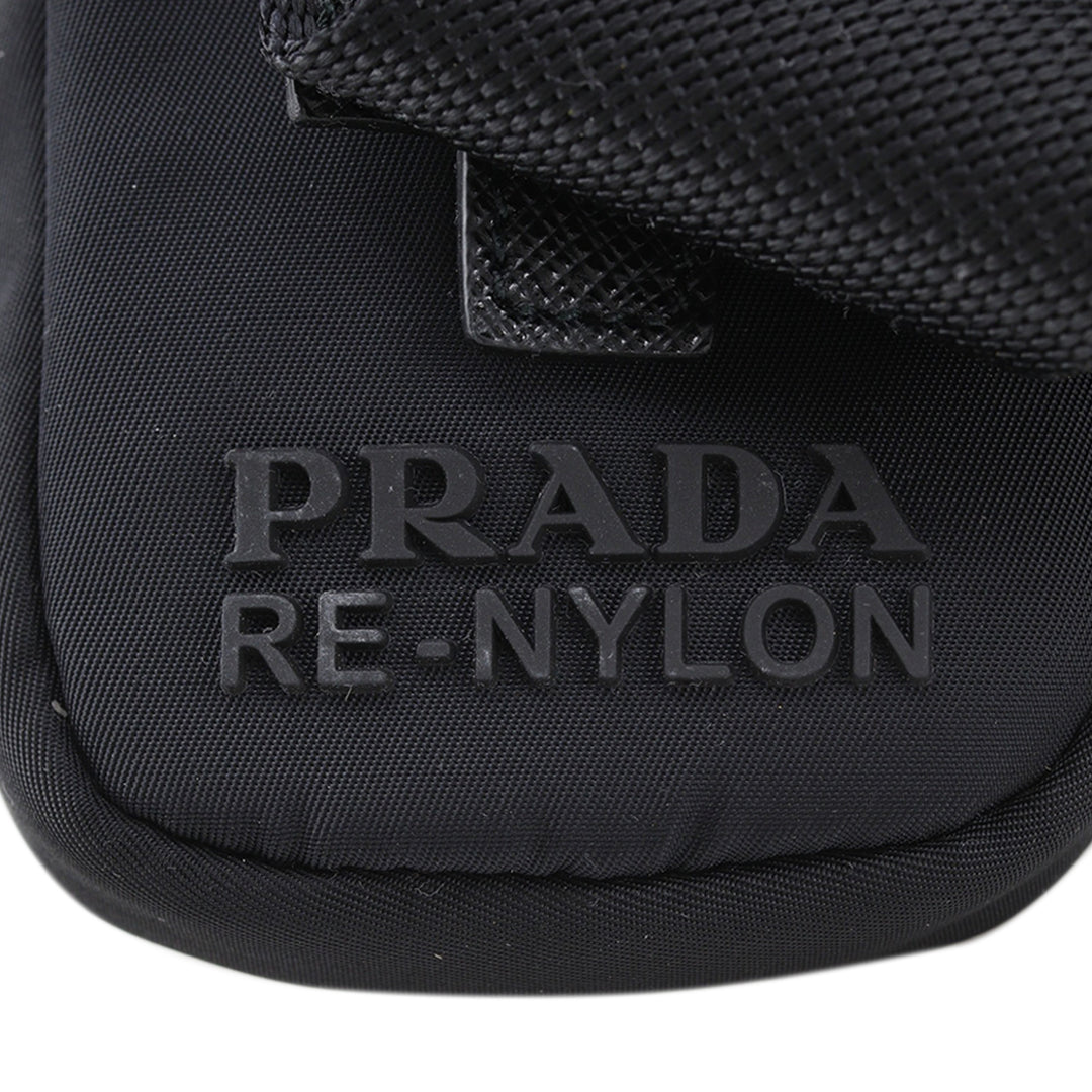 Prada Saffiano à finitions Re Nylon Zip Double Buckle Messenger Sac