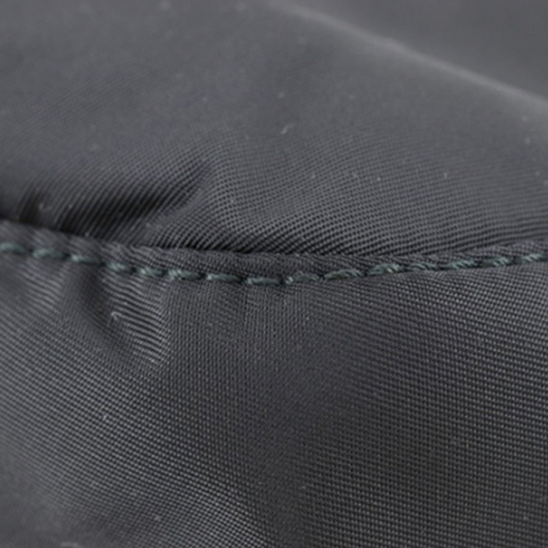Prada Saffiano à finitions Re Nylon Zip Double Buckle Messenger Sac
