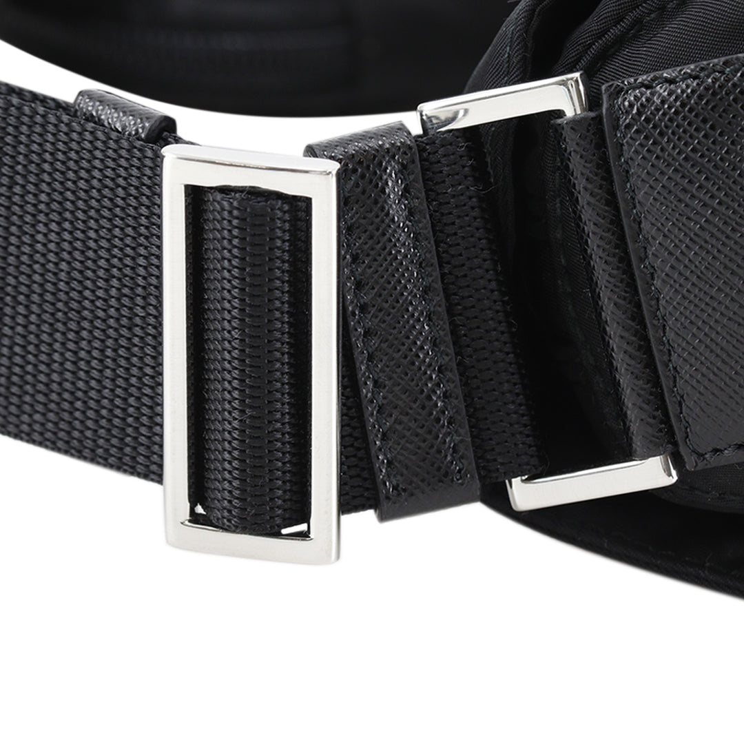 Prada Saffiano à finitions Re Nylon Zip Double Buckle Messenger Sac