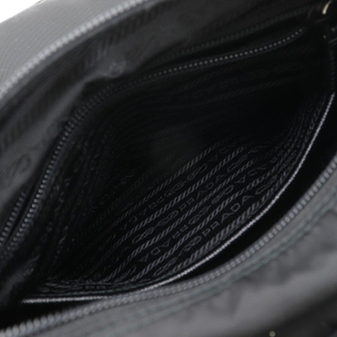 Prada Saffiano à finitions Re Nylon Zip Double Buckle Messenger Sac