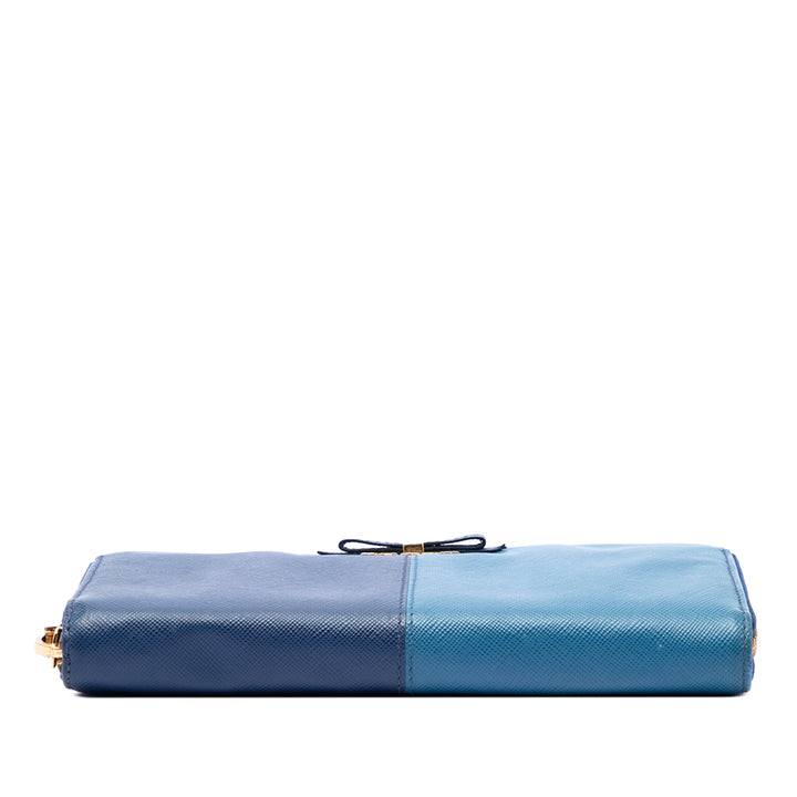Prada Bicolor Saffiano Bow Zip Portefeuille long