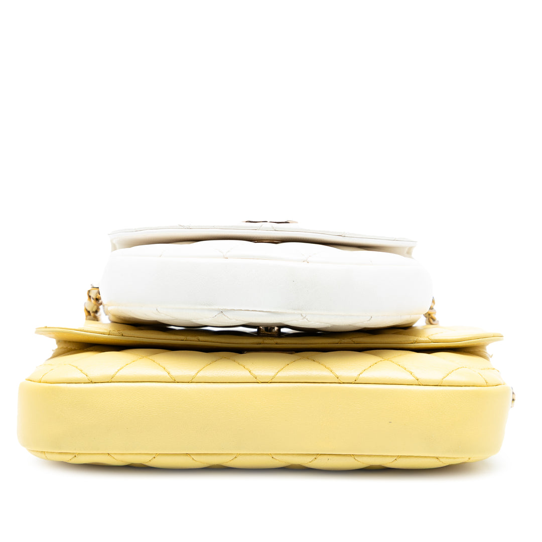 Chanel CC Matelassé Cuir d’agneau Side Packs à rabat