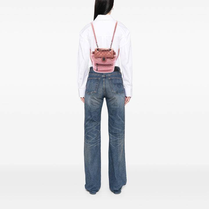 Chanel Paris Salzburg Shearling Mountain Sac à dos Rose – vue 6 – GABY PARIS
