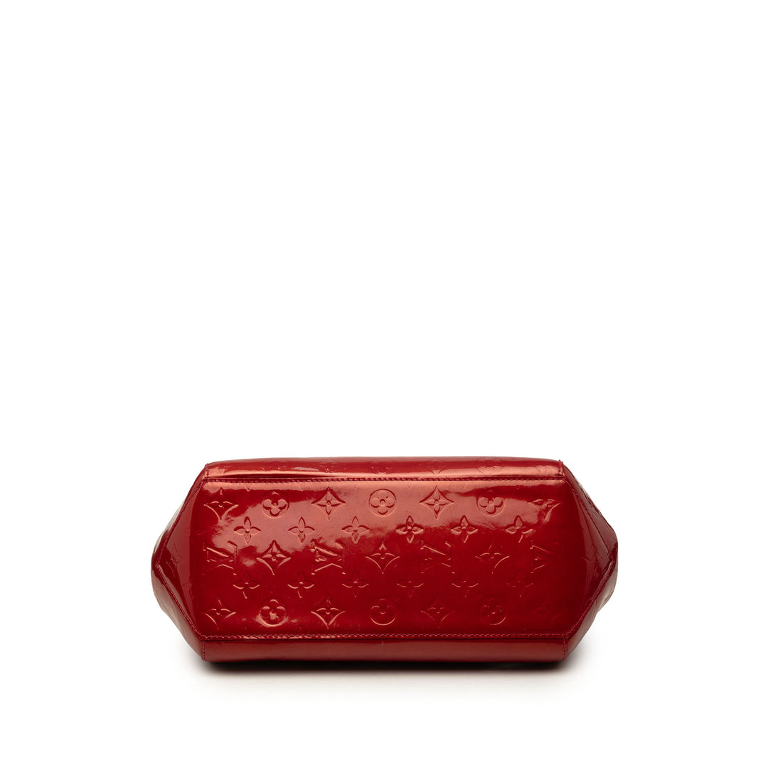 Louis Vuitton Sherwood PM Cuir verni Monogram Rouge – vue 3 – GABY PARIS