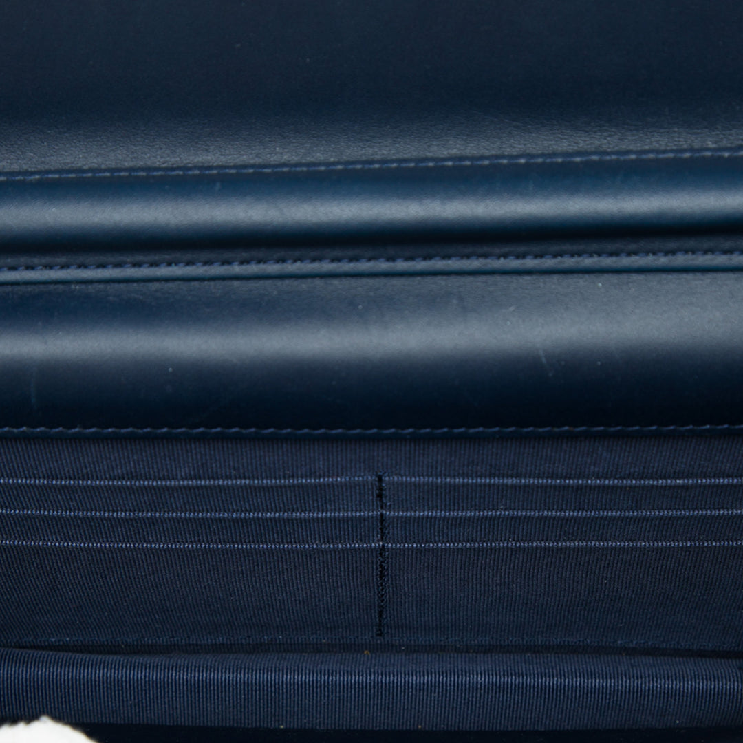 Chanel CC Matelassé Wallet on Chain Bleu – vue 4 – GABY PARIS