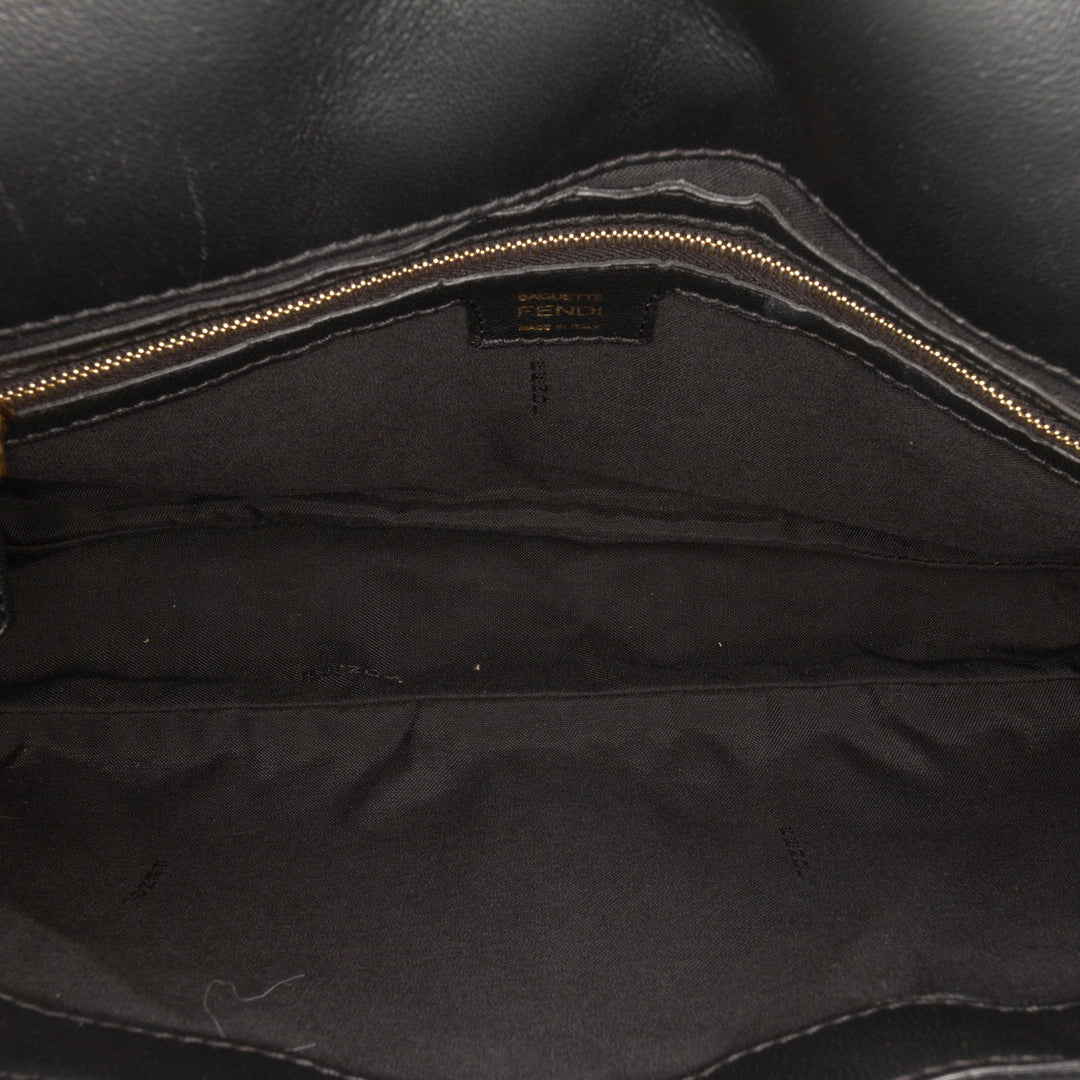 Fendi Large Zucca embossé Cuir Baguette Sac