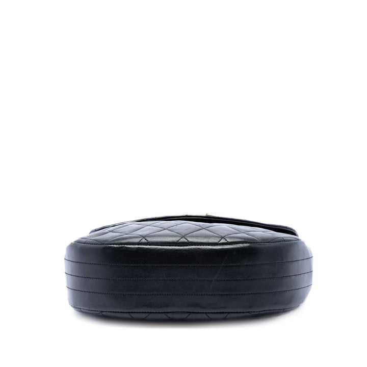 Chanel CC Matelassé Rond à rabat XL Cuir d'agneau Noir – vue 3 – GABY PARIS