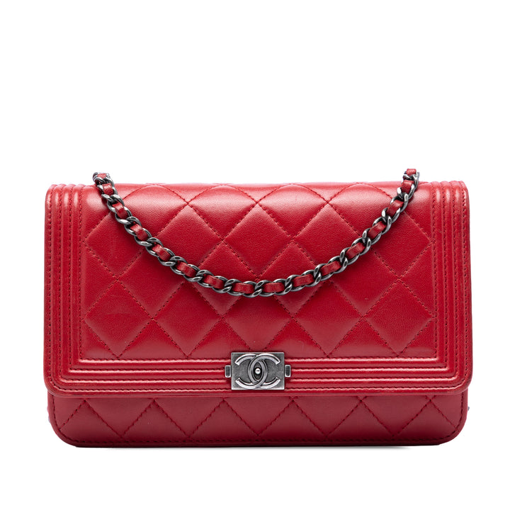 Chanel Matelassé Cuir d’agneau Boy Wallet on Chain