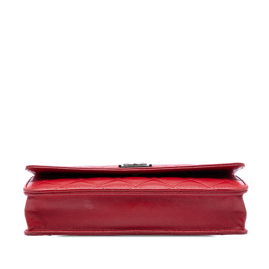 Chanel Matelassé Cuir d’agneau Boy Wallet on Chain