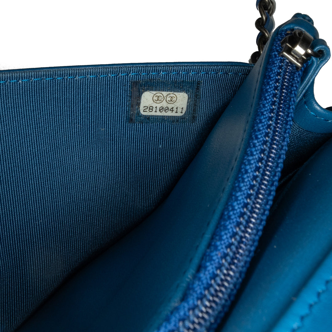 Chevron Aged Metallic Calfskin Gabrielle Wallet On Chain Blue - Gaby Paris