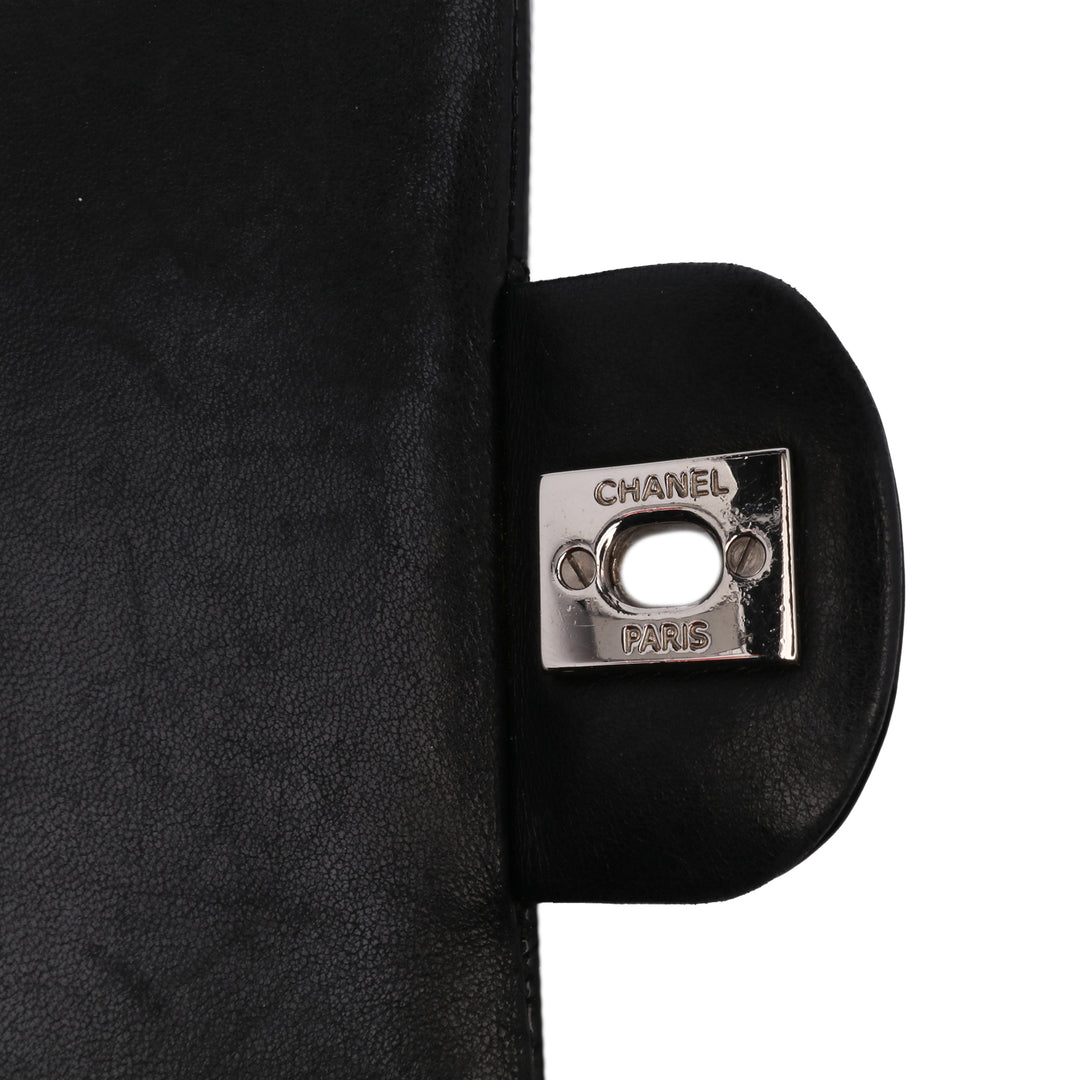 Medium Classic Patent Double Flap Black - Gaby Paris