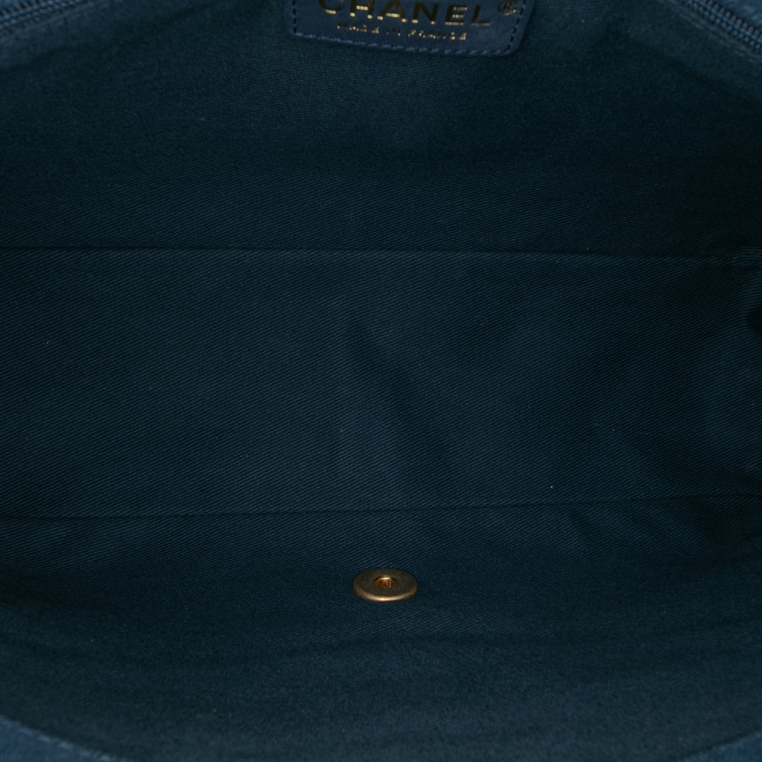 Chanel Jumbo Chevron Jean Fringe Coco Flap Bleu – GABY PARIS Authentique