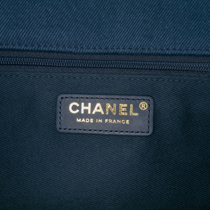 Chanel Jumbo Chevron Jean Fringe Coco Flap Bleu – GABY PARIS Authentique