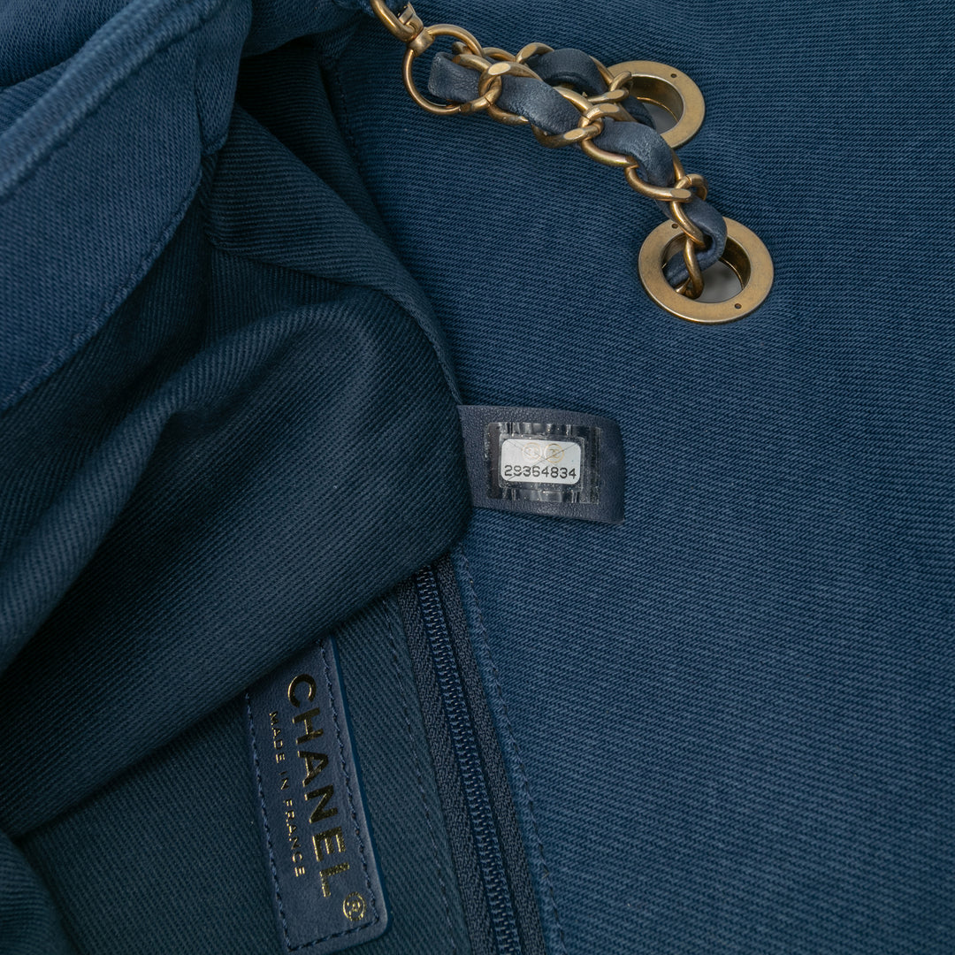 Chanel Jumbo Chevron Jean Fringe Coco Flap Bleu – GABY PARIS Authentique