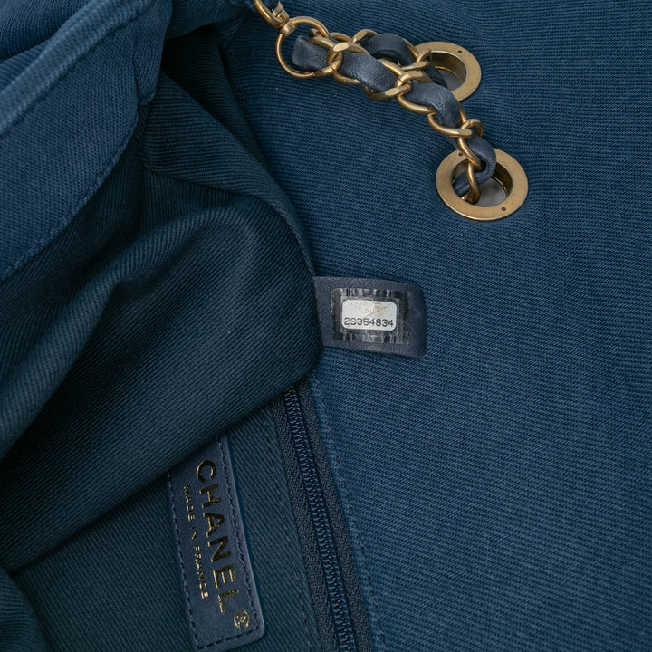 Chanel Jumbo Chevron Jean Fringe Coco Flap Bleu – GABY PARIS Authentique