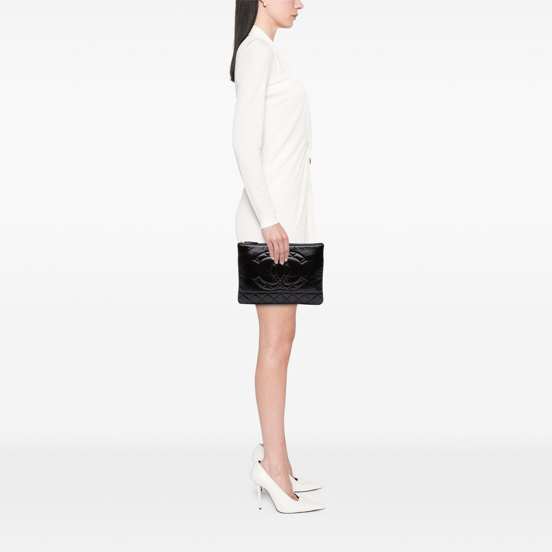 Medium Shiny Aged Calfskin O Case Clutch Black - Gaby Paris