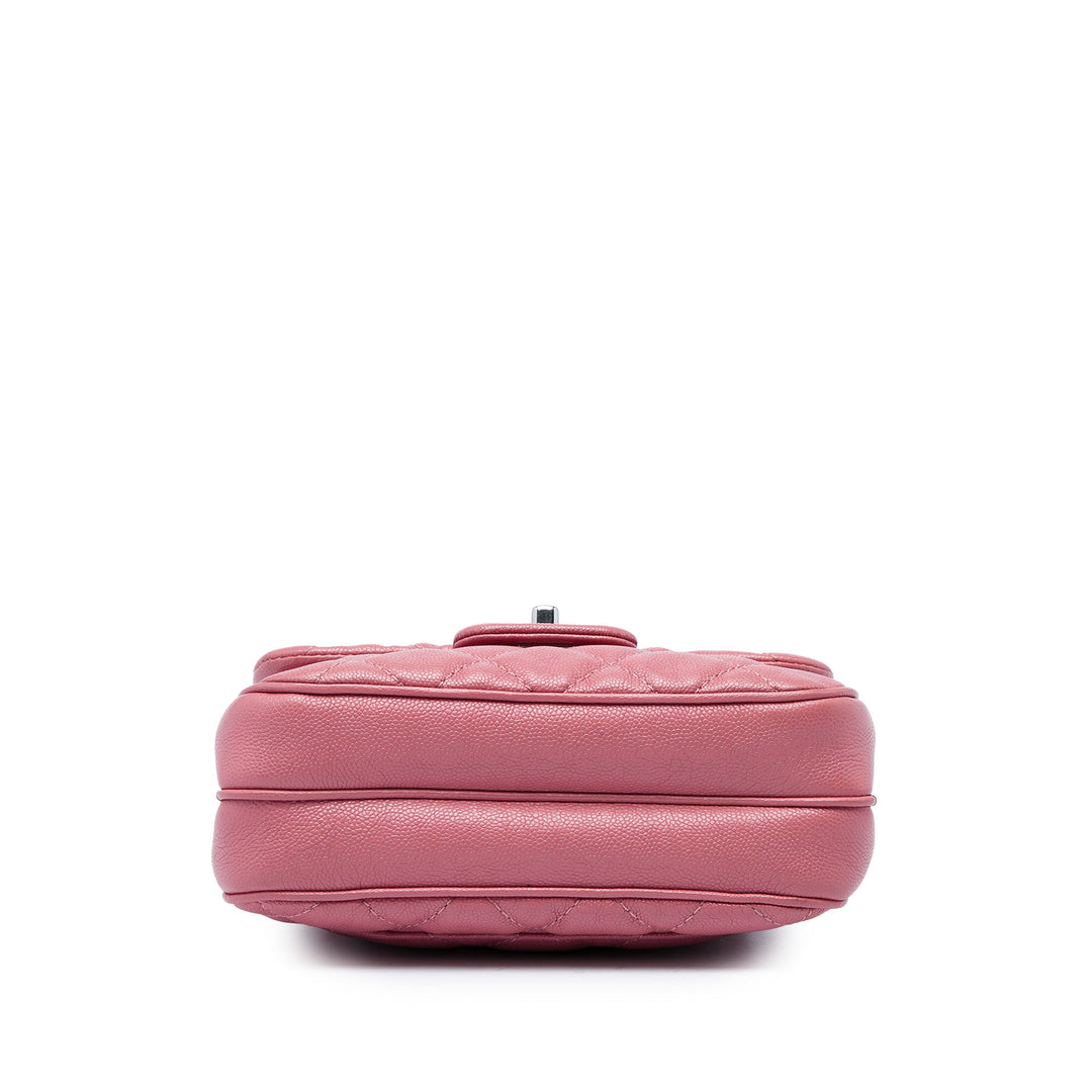 Matelassé Urban Companion à rabat Petit Cuir caviar Rose