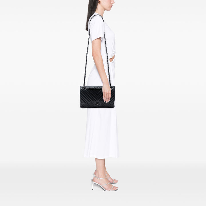 Chanel Jumbo Classic Chevron Cuir d’agneau So Double rabat