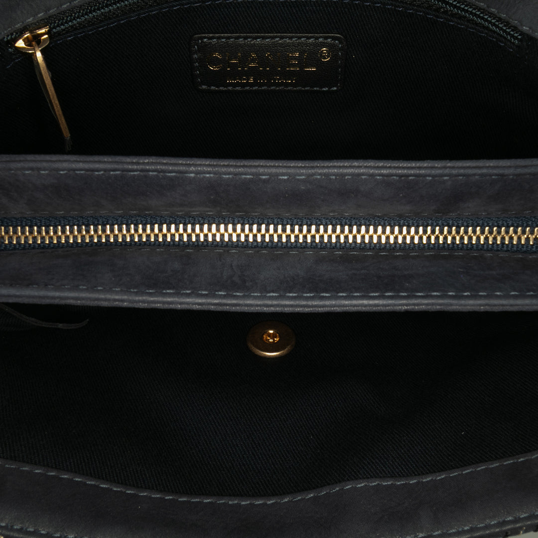 Chanel Medium Matelassé Cuir de veau Triple Surpiqué à rabat