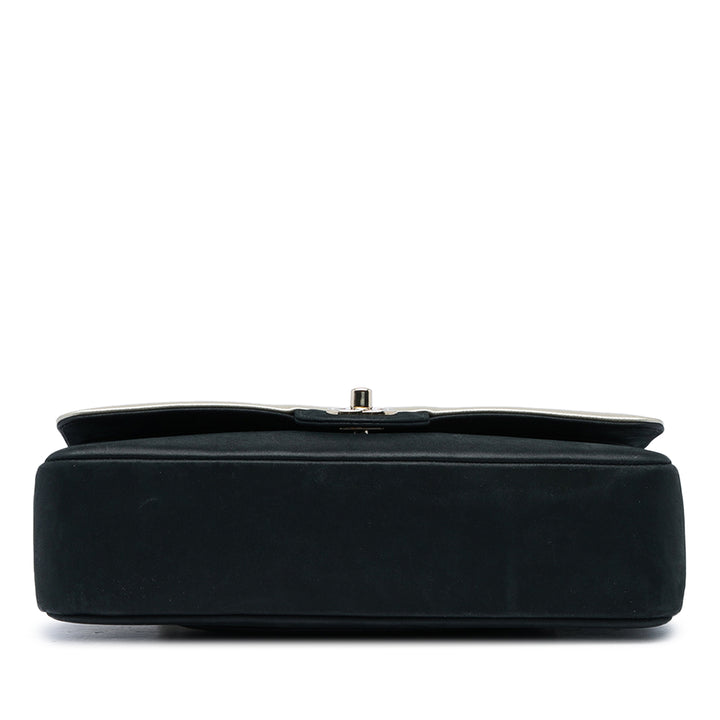 Classic Bicolore et Irisé Double rabat Moyen Cuir caviar Noir