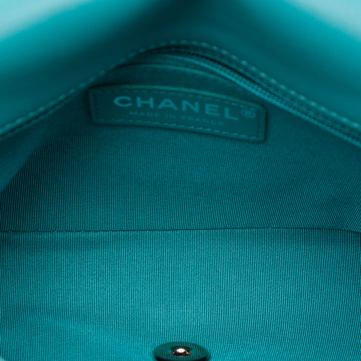 Chanel Small Matelassé Crumpled Cuir de veau Bi Vintage Rabat intégral